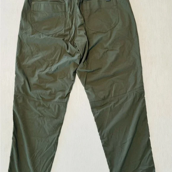 L.L. Bean, Pants deportivo para mujer, Talla S, Color verde Olivo. - Picture 2 of 12